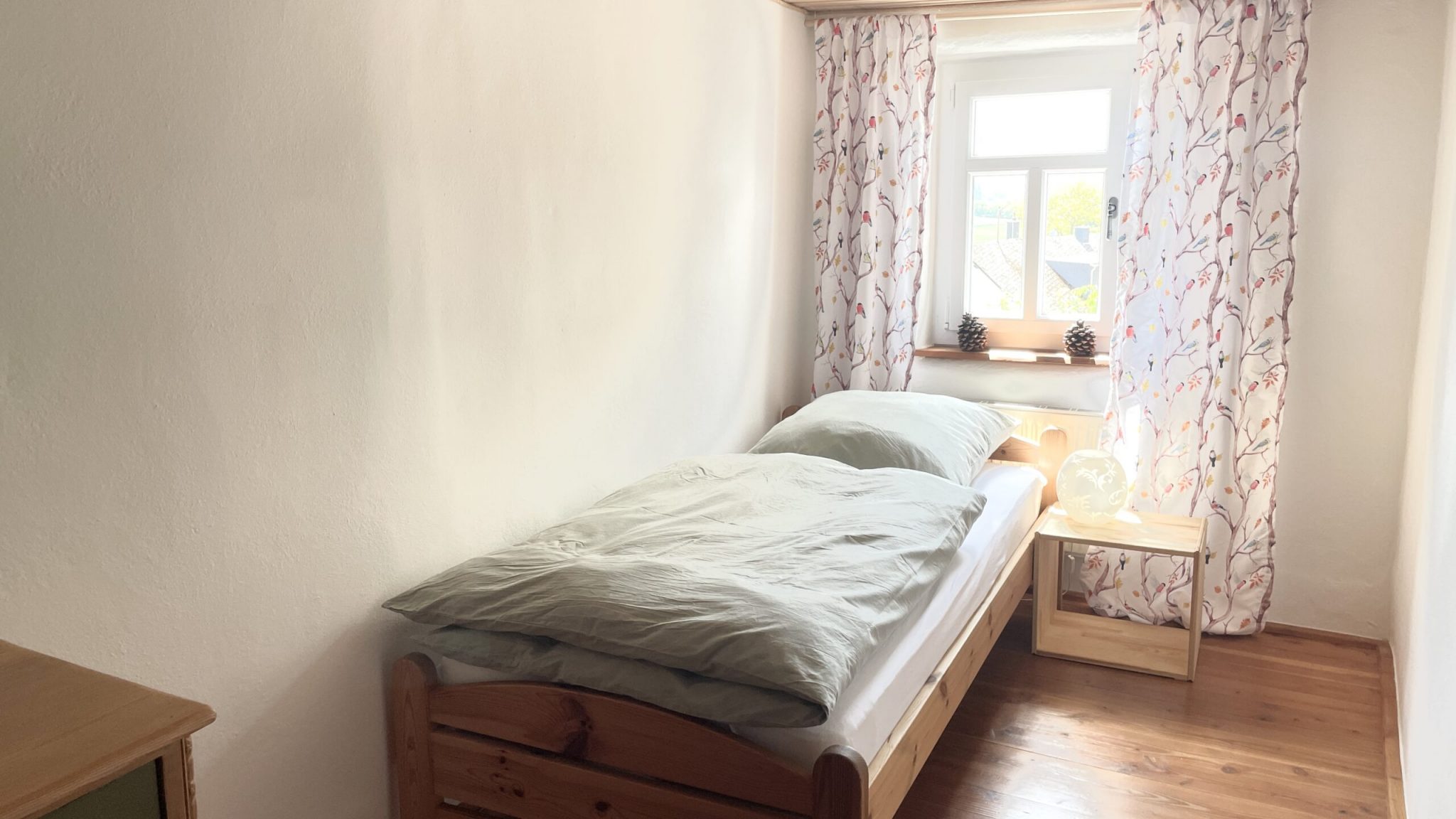 Einzelbett im 1. OG (90x200)